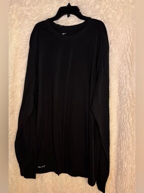 🔥 NWOT Nike Dri-FIT Long Sleeve Tee – Size XXL – Black Performance Shirt